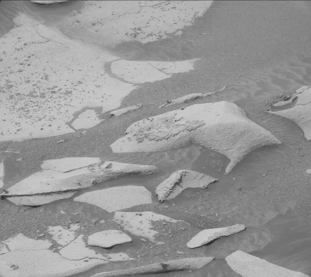 Sol 3580: Mast Camera (Mastcam)