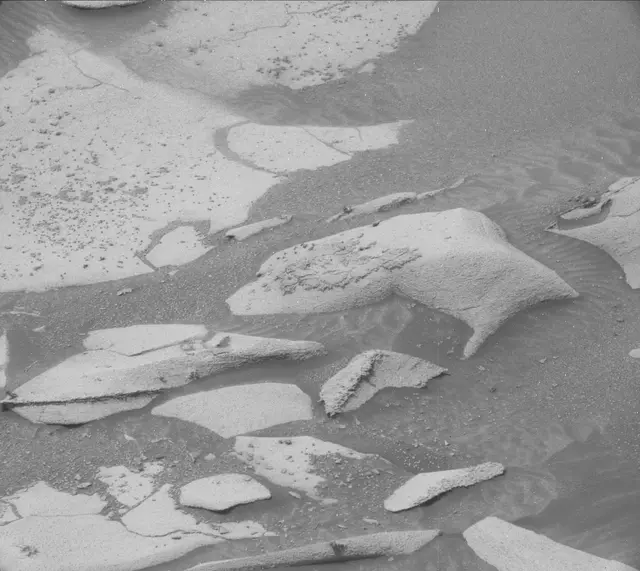 Sol 3580: Mast Camera (Mastcam)