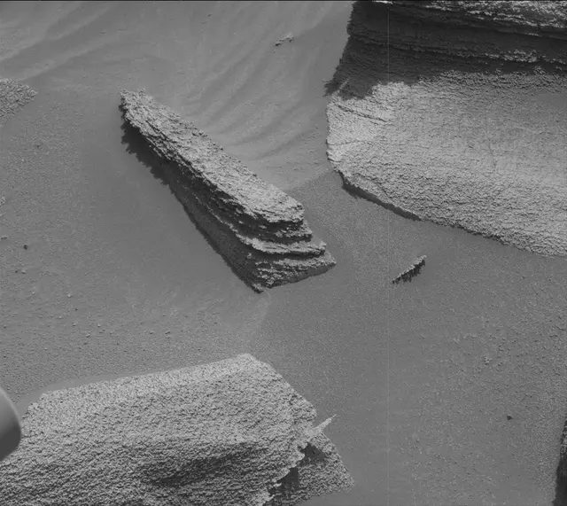 Sol 3580: Mast Camera (Mastcam)