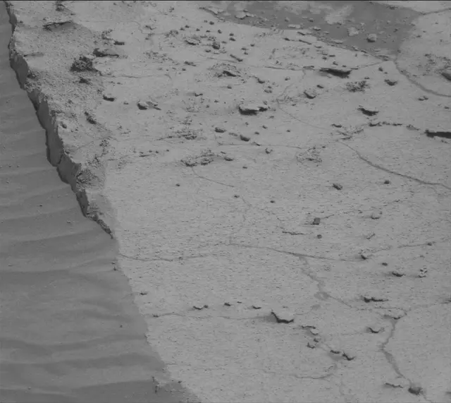 Sol 3580: Mast Camera (Mastcam)