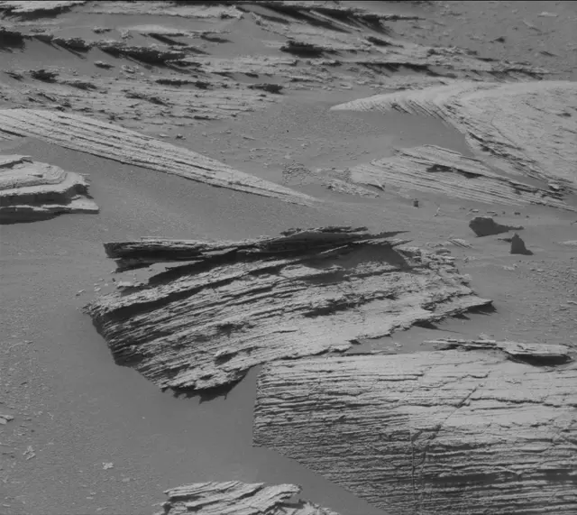 Sol 3582: Mast Camera (Mastcam)