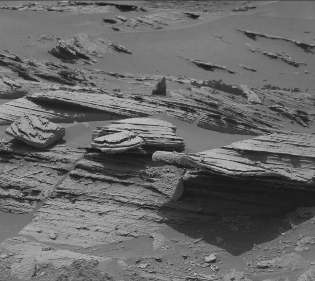 Sol 3582: Mast Camera (Mastcam)