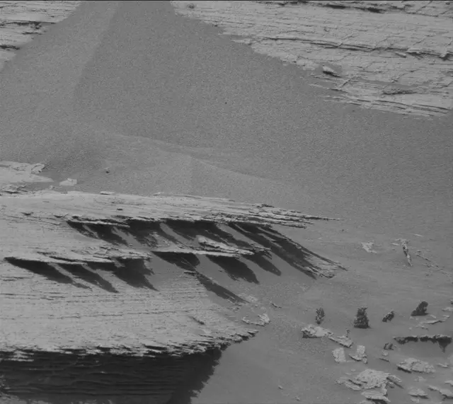 Sol 3582: Mast Camera (Mastcam)