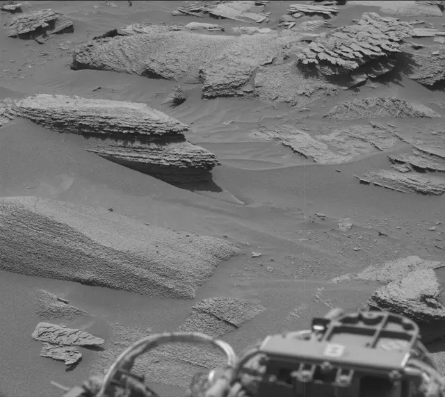 Sol 3583: Mast Camera (Mastcam)