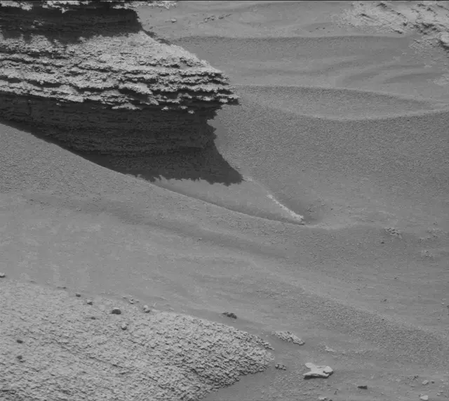 Sol 3583: Mast Camera (Mastcam)