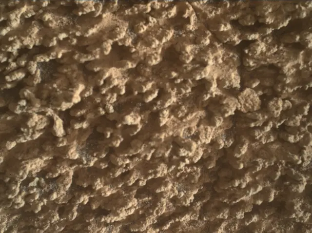 Sol 3583: Mars Hand Lens Imager (MAHLI)