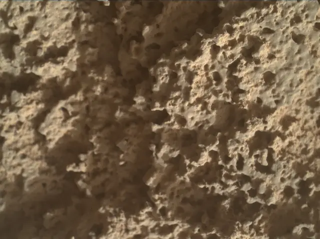 Sol 3583: Mars Hand Lens Imager (MAHLI)