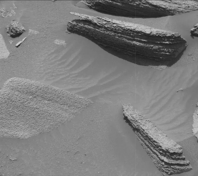 Sol 3589: Mast Camera (Mastcam)