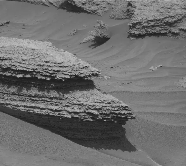 Sol 3589: Mast Camera (Mastcam)