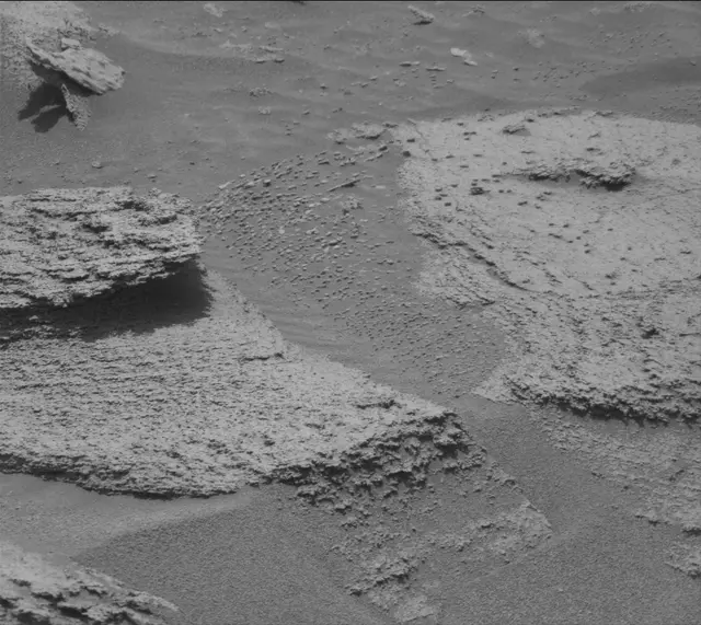 Sol 3589: Mast Camera (Mastcam)