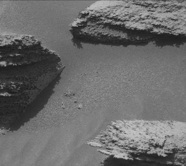 Sol 3589: Mast Camera (Mastcam)