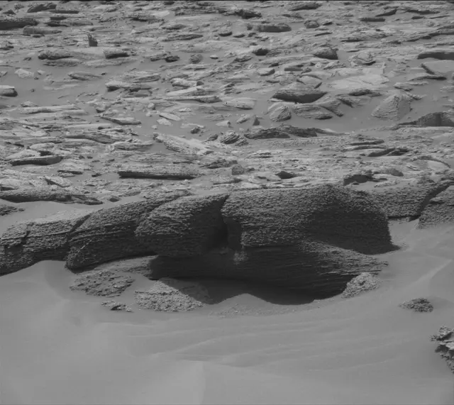 Sol 3589: Mast Camera (Mastcam)