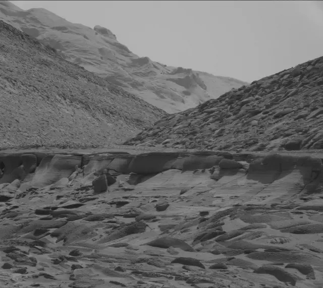 Sol 3589: Mast Camera (Mastcam)