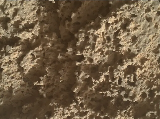 Sol 3590: Mars Hand Lens Imager (MAHLI)