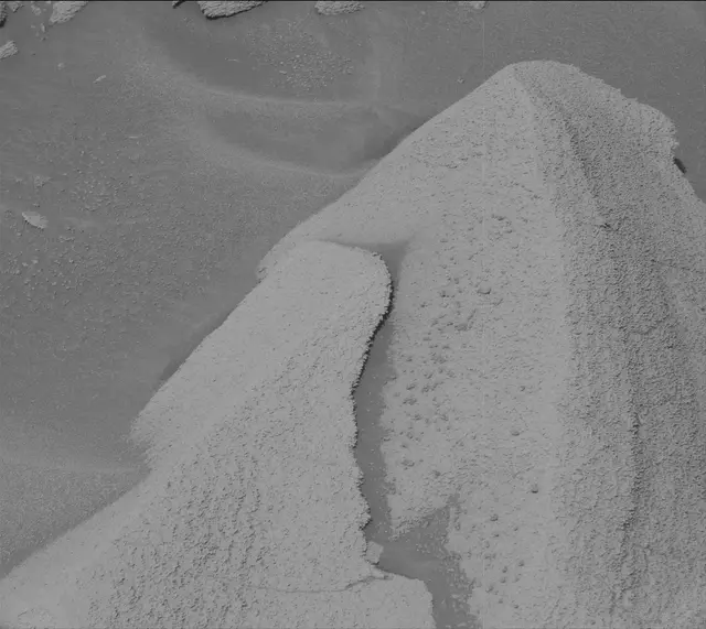 Sol 3591: Mast Camera (Mastcam)