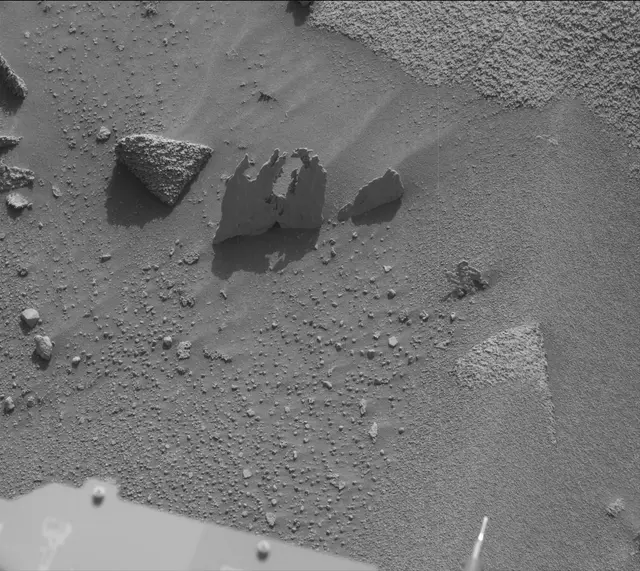 Sol 3592: Mast Camera (Mastcam)