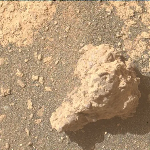Sol 3592: Mars Hand Lens Imager (MAHLI)