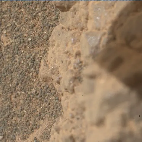 Sol 3592: Mars Hand Lens Imager (MAHLI)