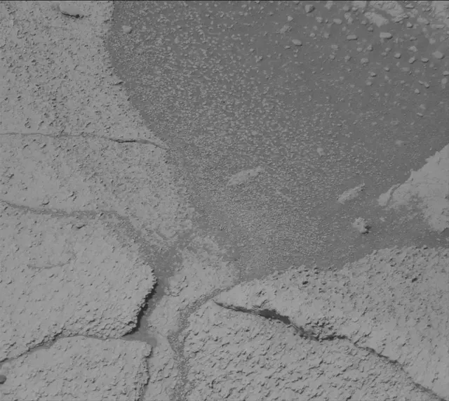 Sol 3594: Mast Camera (Mastcam)