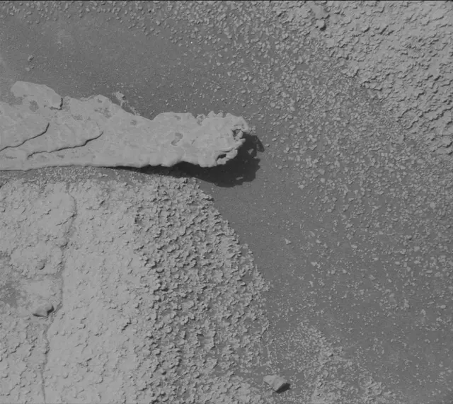 Sol 3594: Mast Camera (Mastcam)