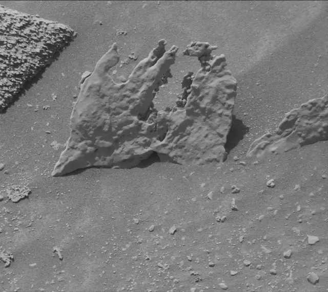 Sol 3594: Mast Camera (Mastcam)