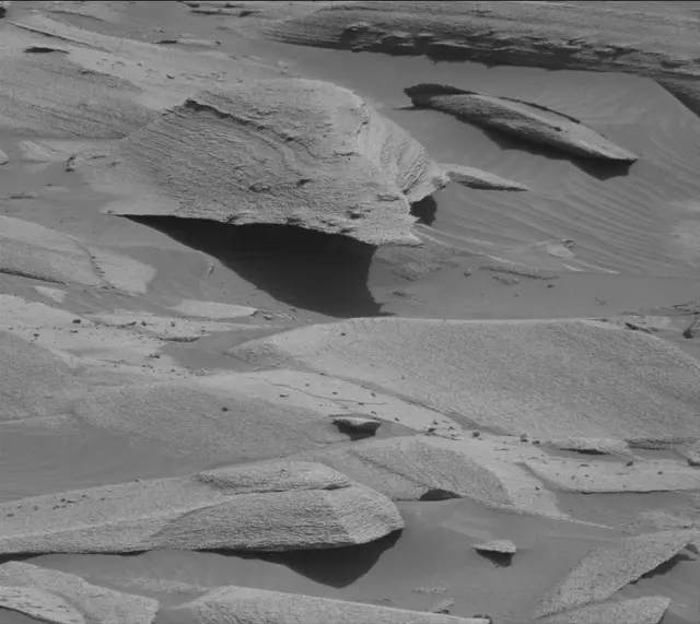 Sol 3594: Mast Camera (Mastcam)