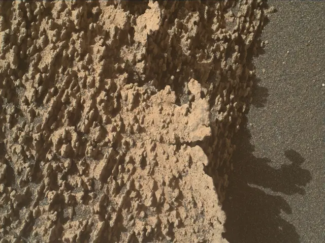 Sol 3594: Mars Hand Lens Imager (MAHLI)