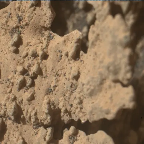 Sol 3594: Mars Hand Lens Imager (MAHLI)