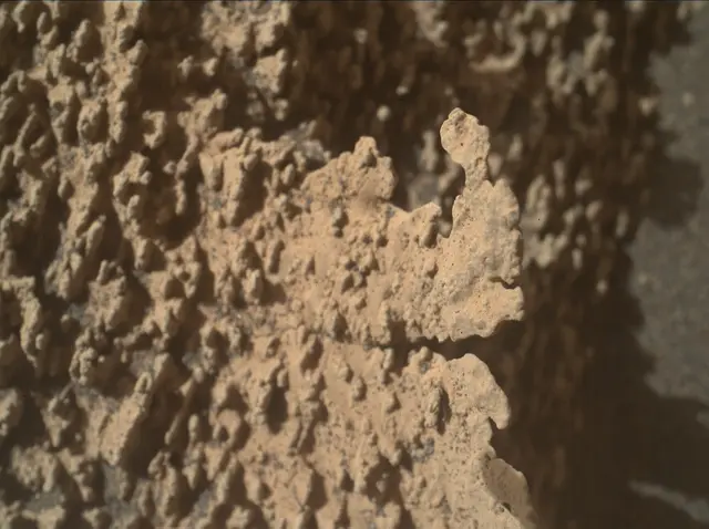 Sol 3594: Mars Hand Lens Imager (MAHLI)