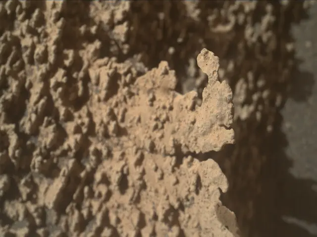 Sol 3594: Mars Hand Lens Imager (MAHLI)
