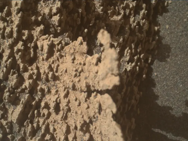Sol 3594: Mars Hand Lens Imager (MAHLI)