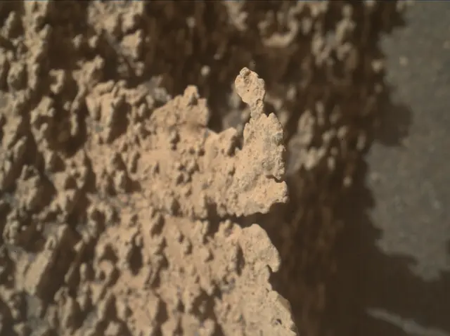 Sol 3594: Mars Hand Lens Imager (MAHLI)