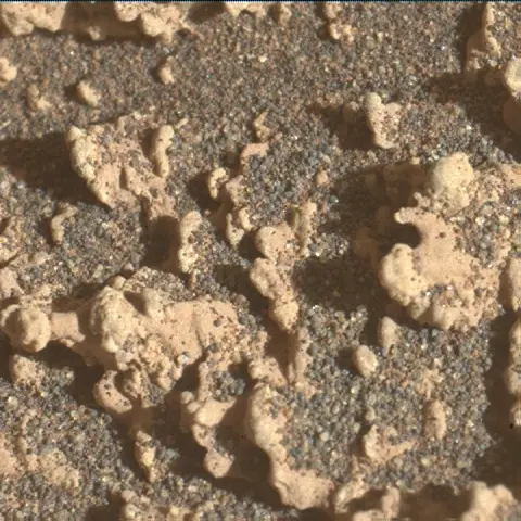 Sol 3594: Mars Hand Lens Imager (MAHLI)