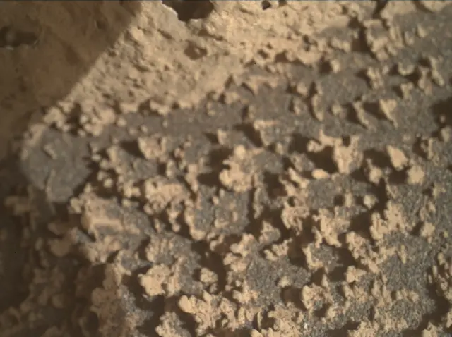 Sol 3594: Mars Hand Lens Imager (MAHLI)
