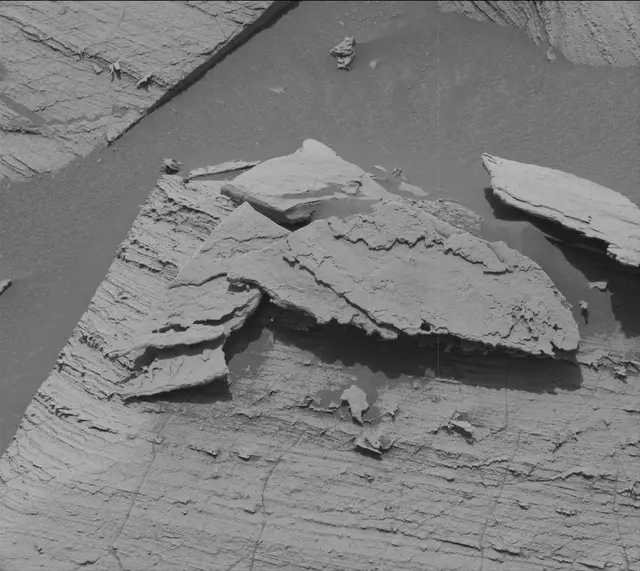Sol 3597: Mast Camera (Mastcam)