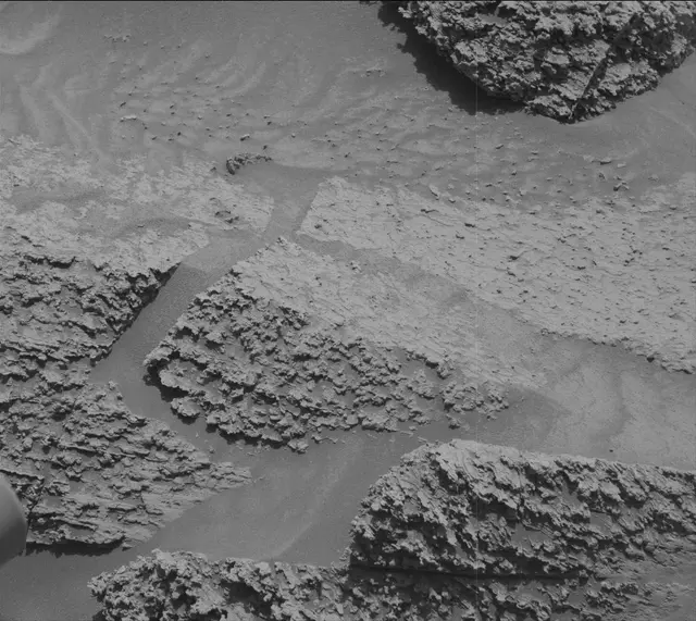 Sol 3597: Mast Camera (Mastcam)
