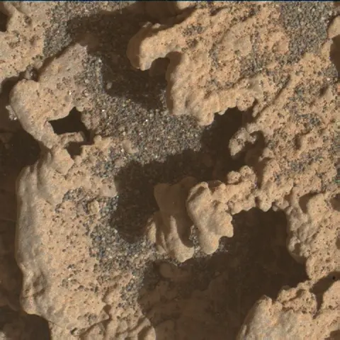 Sol 3599: Mars Hand Lens Imager (MAHLI)