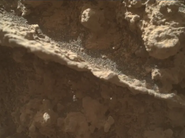 Sol 3599: Mars Hand Lens Imager (MAHLI)