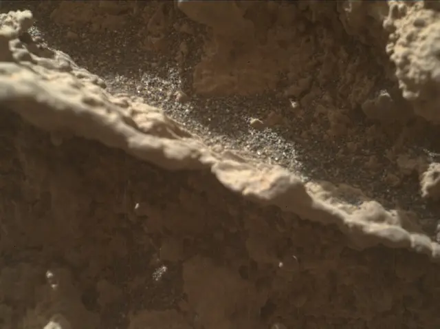 Sol 3599: Mars Hand Lens Imager (MAHLI)