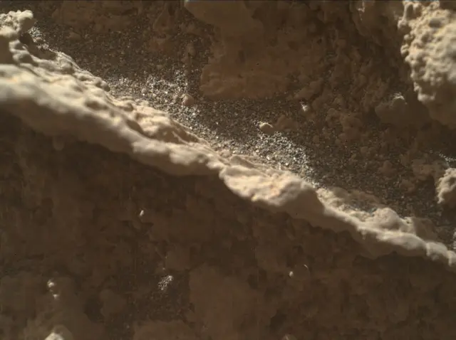 Sol 3599: Mars Hand Lens Imager (MAHLI)
