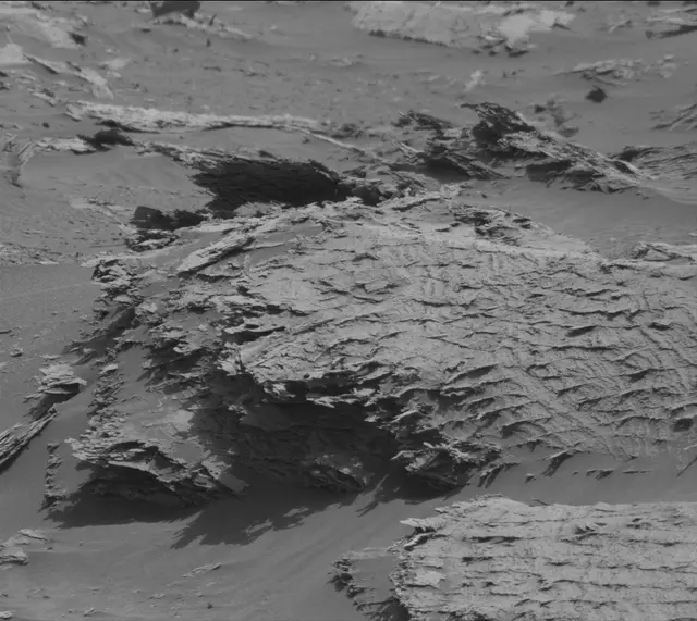 Sol 3601: Mast Camera (Mastcam)