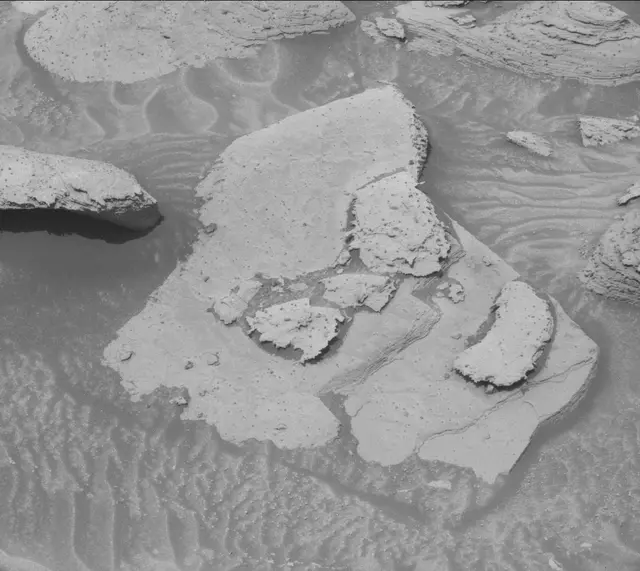 Sol 3603: Mast Camera (Mastcam)