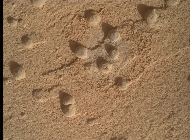 Sol 3603: Mars Hand Lens Imager (MAHLI)