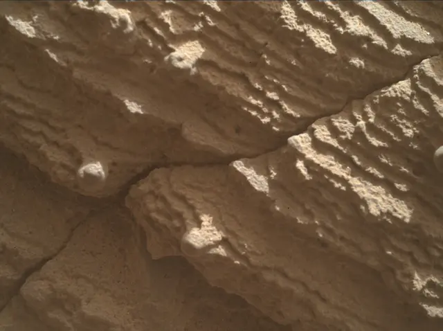 Sol 3603: Mars Hand Lens Imager (MAHLI)