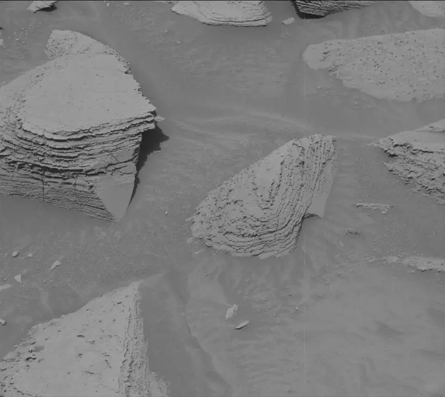 Sol 3606: Mast Camera (Mastcam)