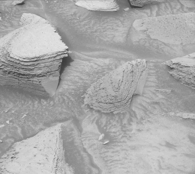 Sol 3606: Mast Camera (Mastcam)