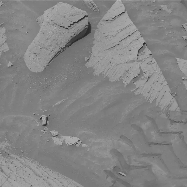 Sol 3606: Mast Camera (Mastcam)