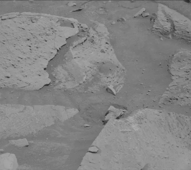 Sol 3606: Mast Camera (Mastcam)
