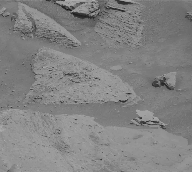 Sol 3606: Mast Camera (Mastcam)