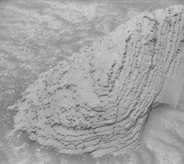 Sol 3606: Mast Camera (Mastcam)